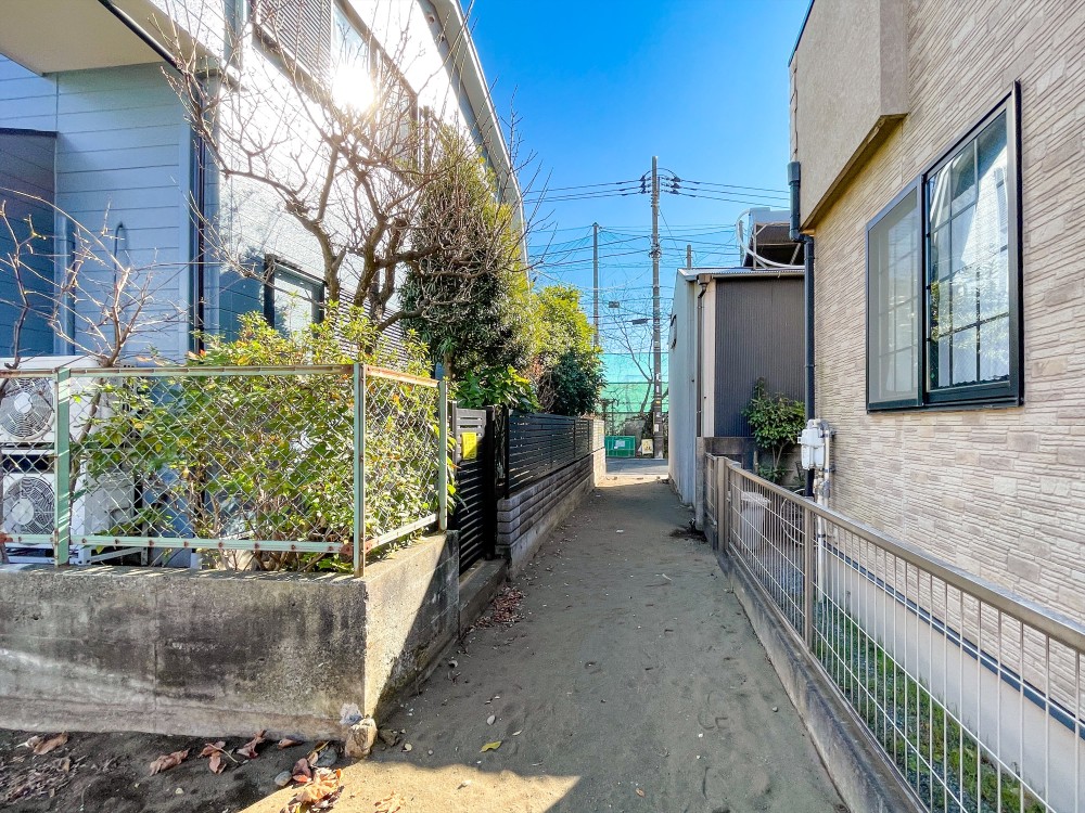 販売現地東側